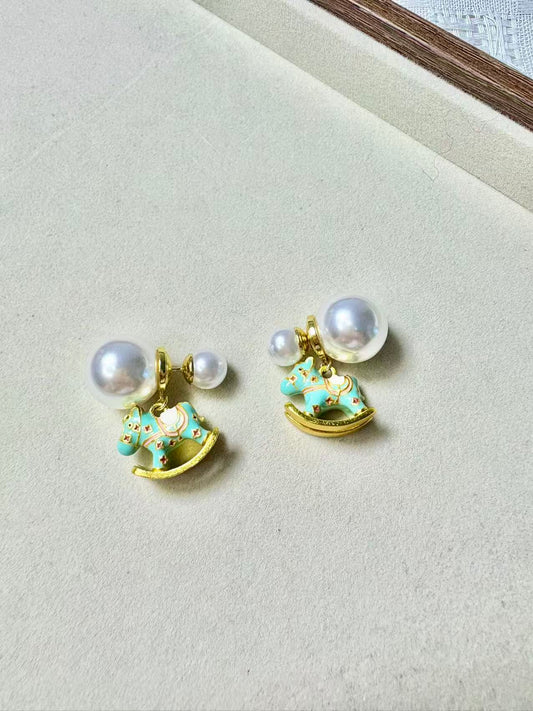 Artificial Pearl Earrings（Green horse）