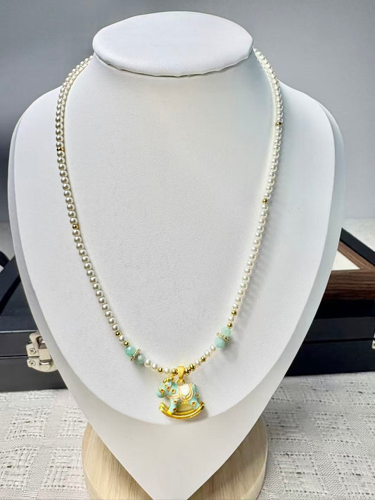 Artificial Pearl Necklace（Green horse）